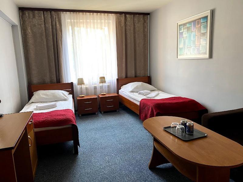 Obiekt "Czarny Rycerz" Aparthotel Jastrzebie Zdroj Luaran gambar