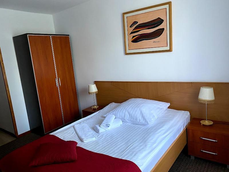 Obiekt "Czarny Rycerz" Aparthotel Jastrzebie Zdroj Luaran gambar
