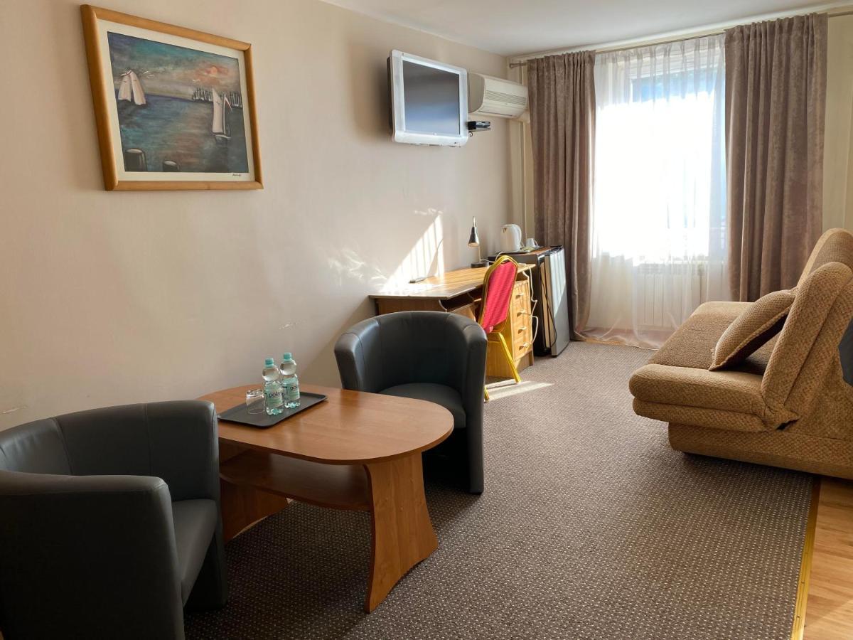 Obiekt "Czarny Rycerz" Aparthotel Jastrzebie Zdroj Luaran gambar