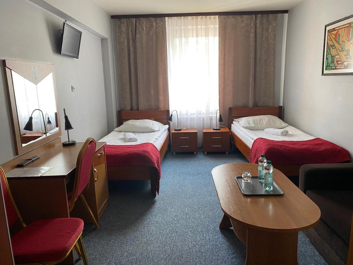 Obiekt "Czarny Rycerz" Aparthotel Jastrzebie Zdroj Luaran gambar