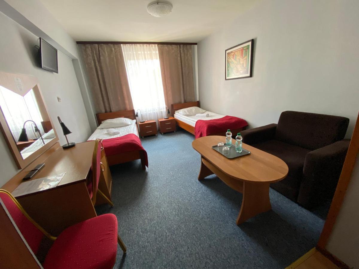 Obiekt "Czarny Rycerz" Aparthotel Jastrzebie Zdroj Luaran gambar